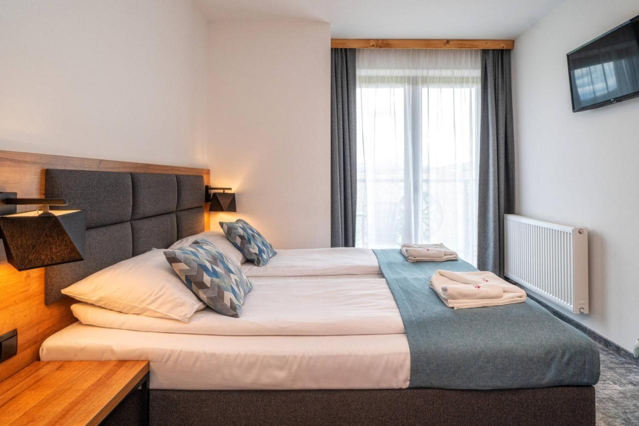 Hotel Malinowy Potok à Białka Tatrzańska Extérieur photo